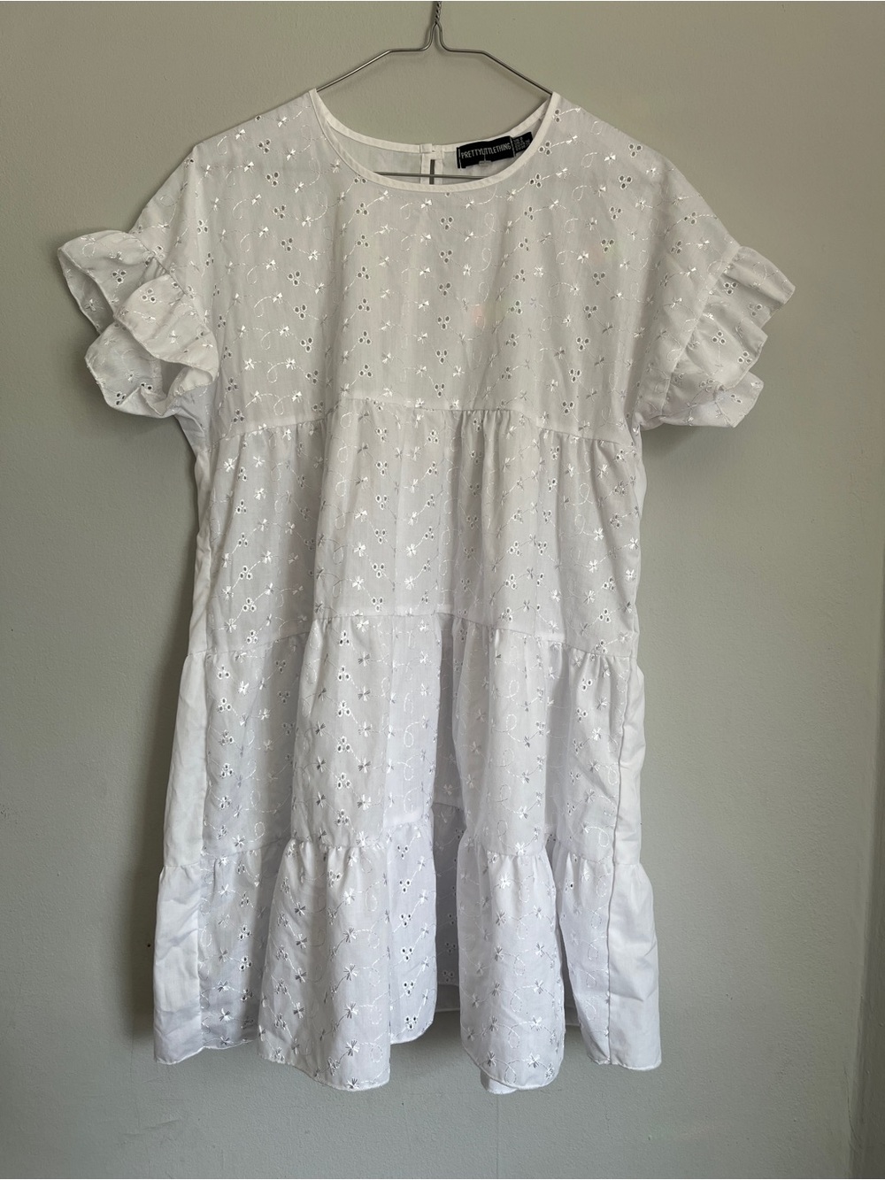 PrettyLittleThing White Eyelet Tiered Ruffle Sleeve Dress